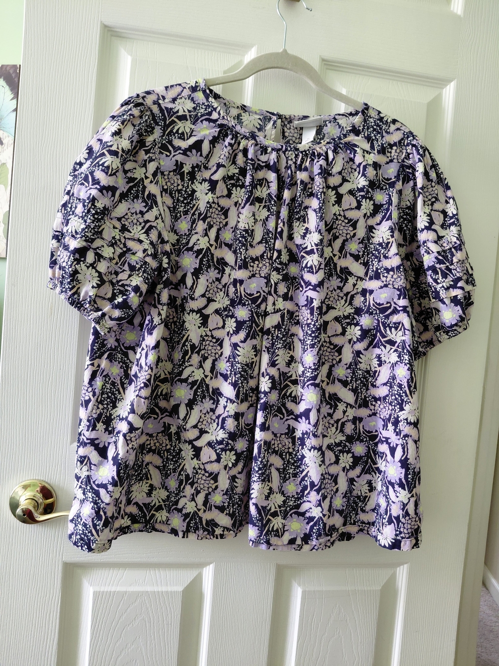 Ava & Viv Lavender and Navy Floral Puff-Sleeve Blouse